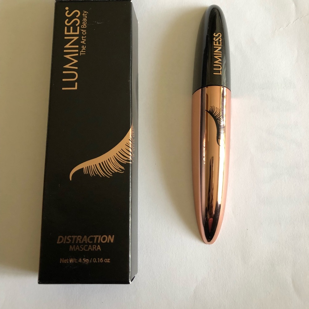 Distraction Mascara